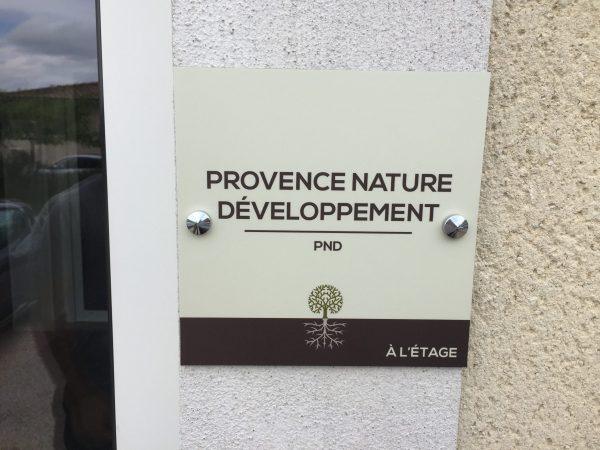 plaque plexiglass enseigne