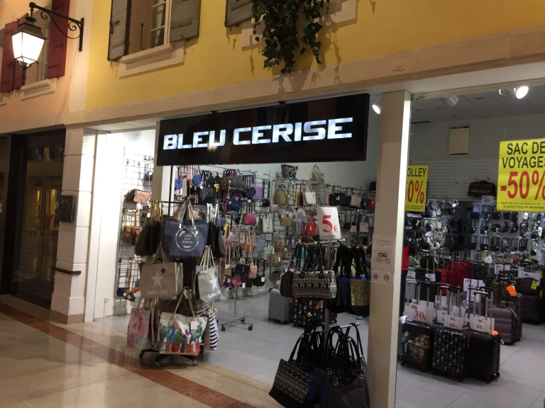 Enseigne avec lettres rétro éclairage