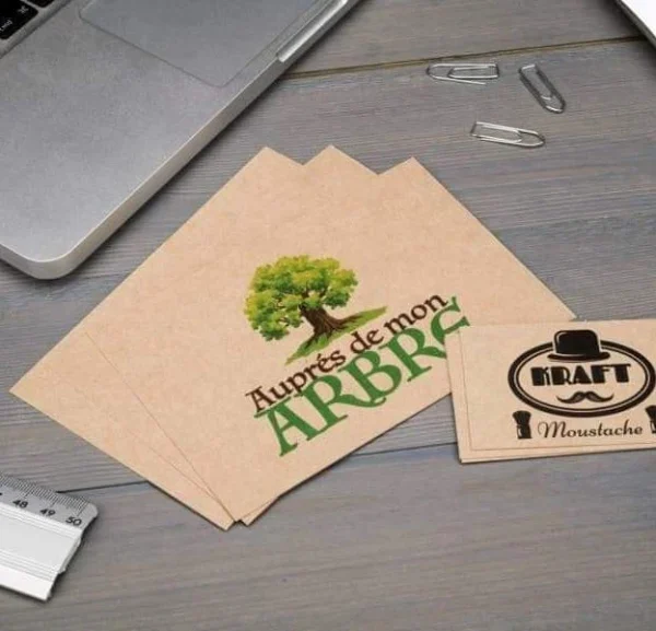 Cartes de visite avec un arbre