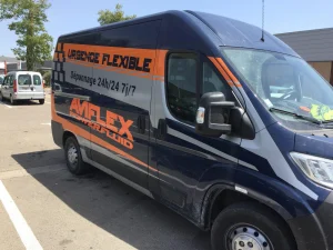 Flocage covering camion noir