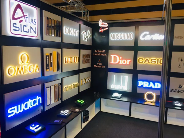 affiche lumineuse enseigne et signalétique Exemple d'enseignes led lumineuses