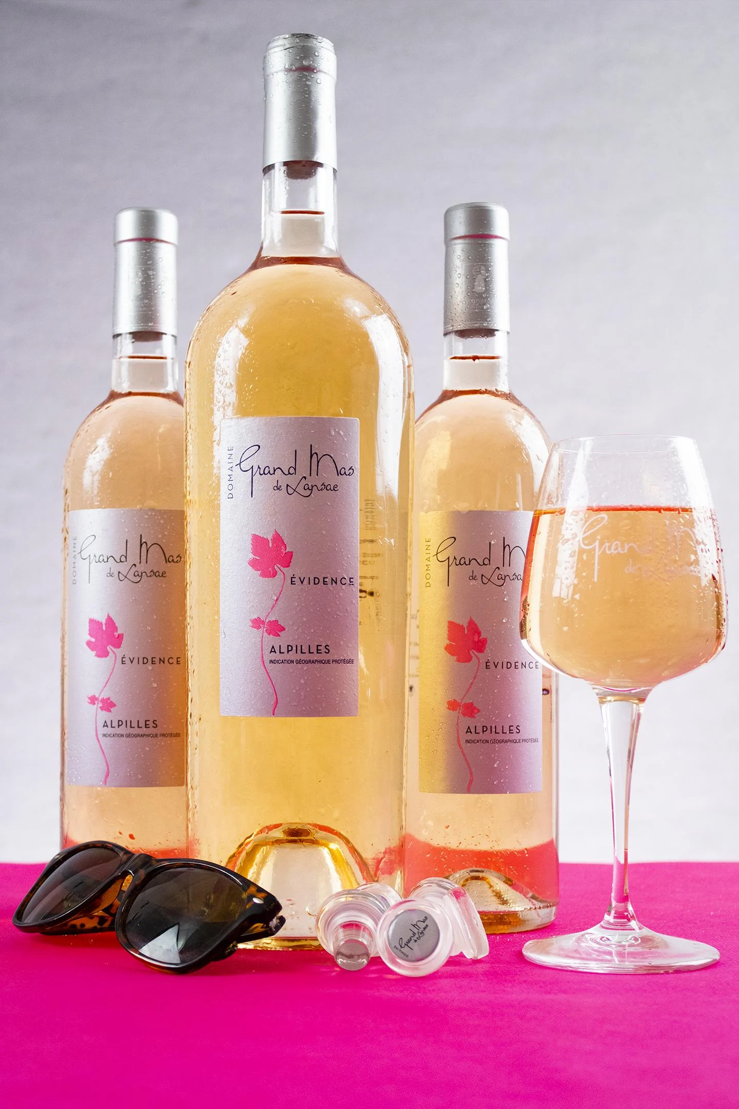 Shooting photo professionnel d’une bouteille de vin rosé