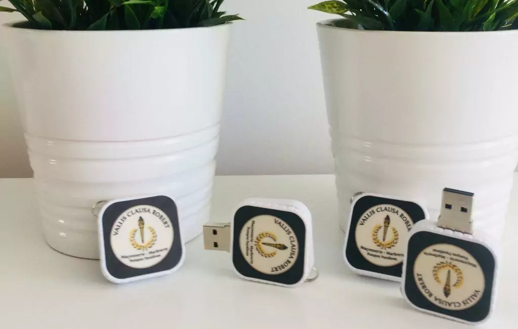 Clé usb rotative personnalisée
