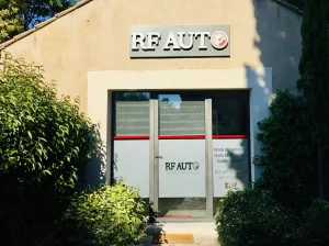 Enseignes signalétique Lettres découpées
