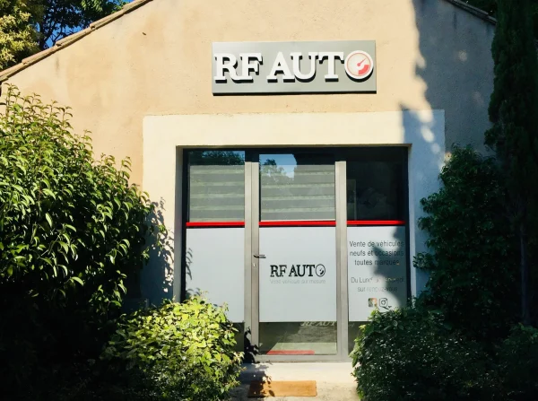 Enseignes signalétique Lettres découpées
