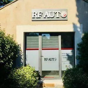 Enseignes signalétique Lettres découpées