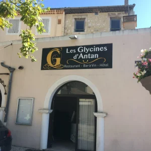 pose d'enseigne bar