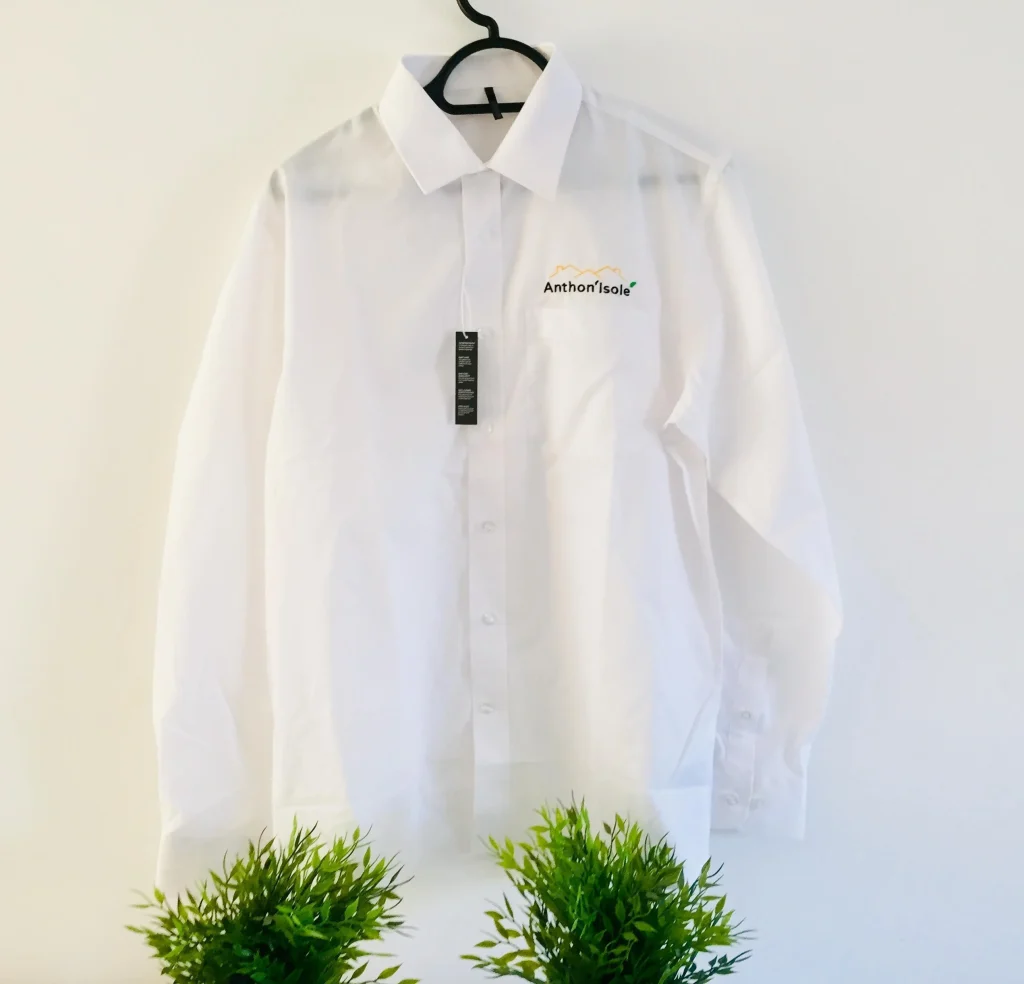Broderie chemise coeur