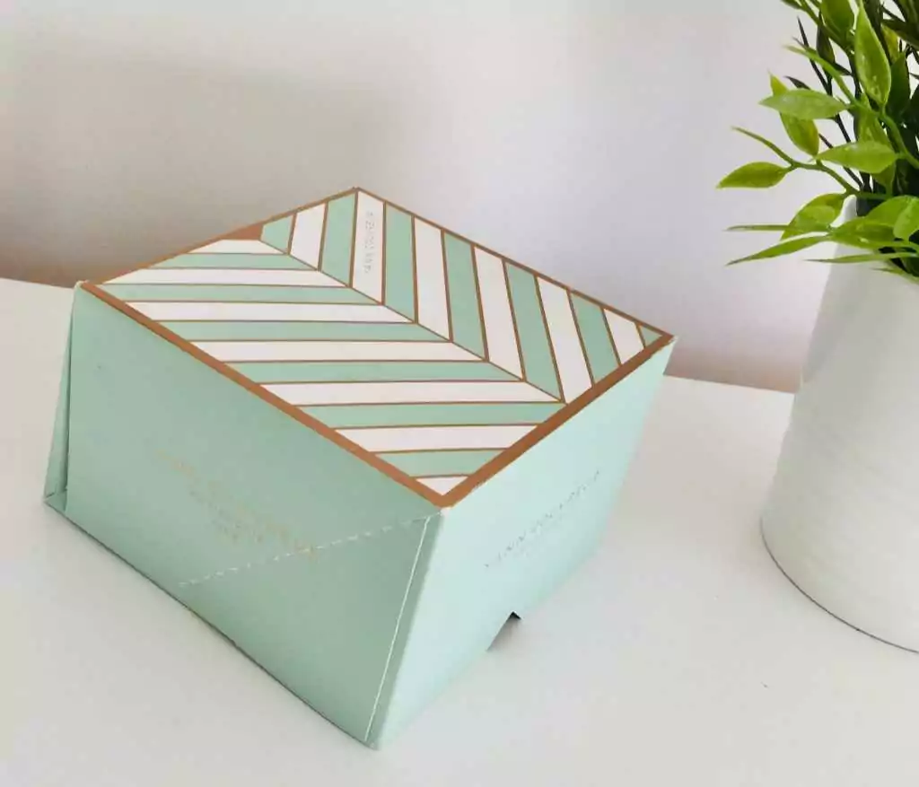 Packaging macarons