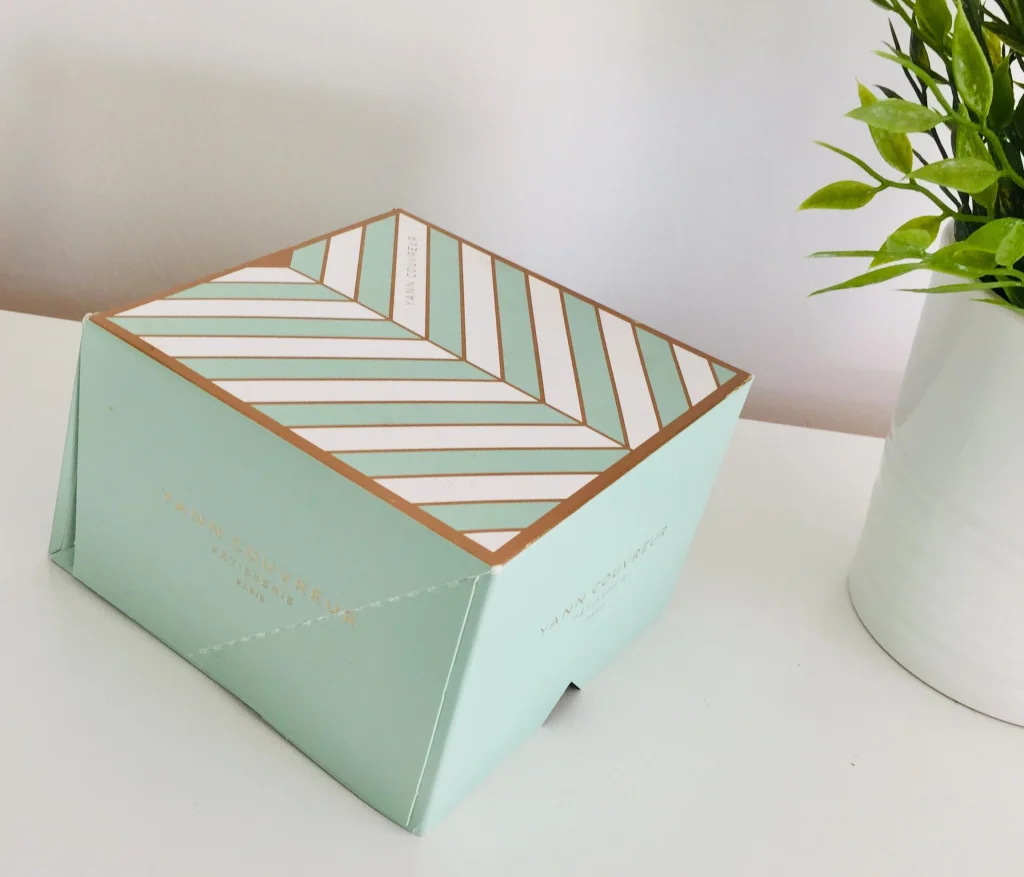 Packaging macarons