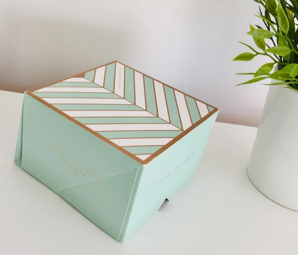 Packaging macarons