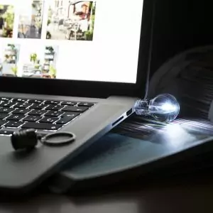 Clé usb ampoule lumiere