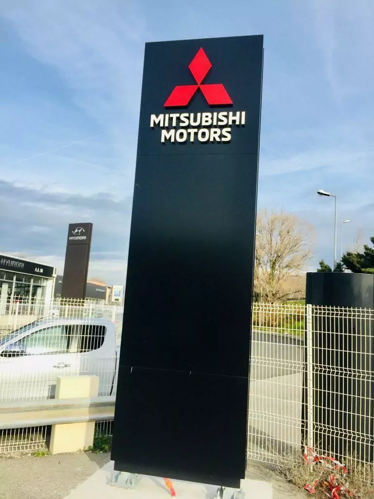 Enseigne totem garage automobile