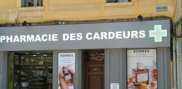 enseigne pharmacie croix lumineuse