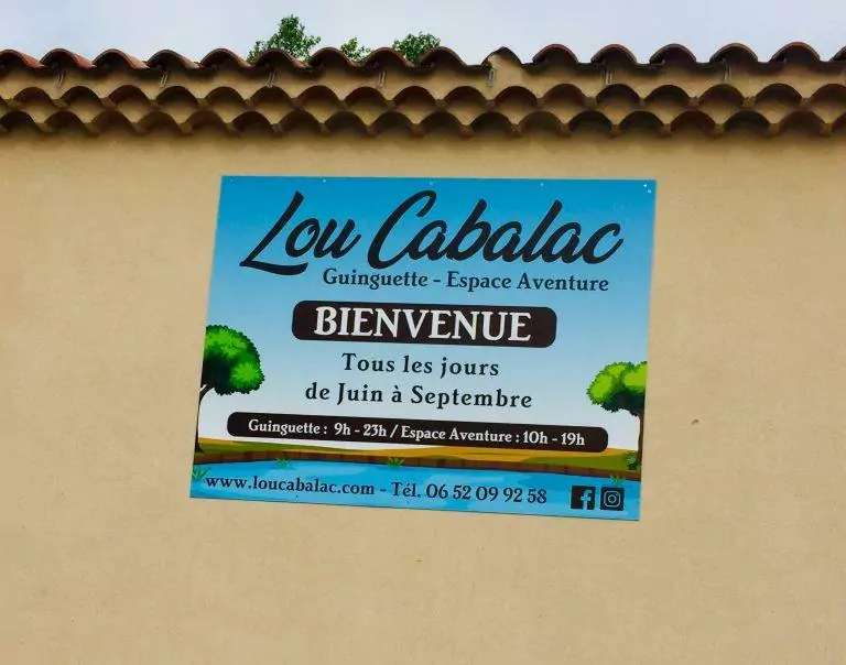 enseigne panneau affiche