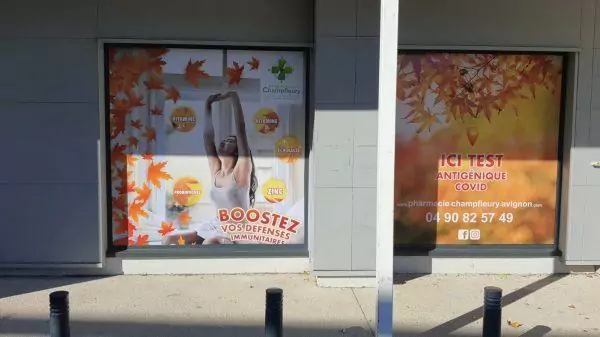 adhesif marquage vitrine microperforé