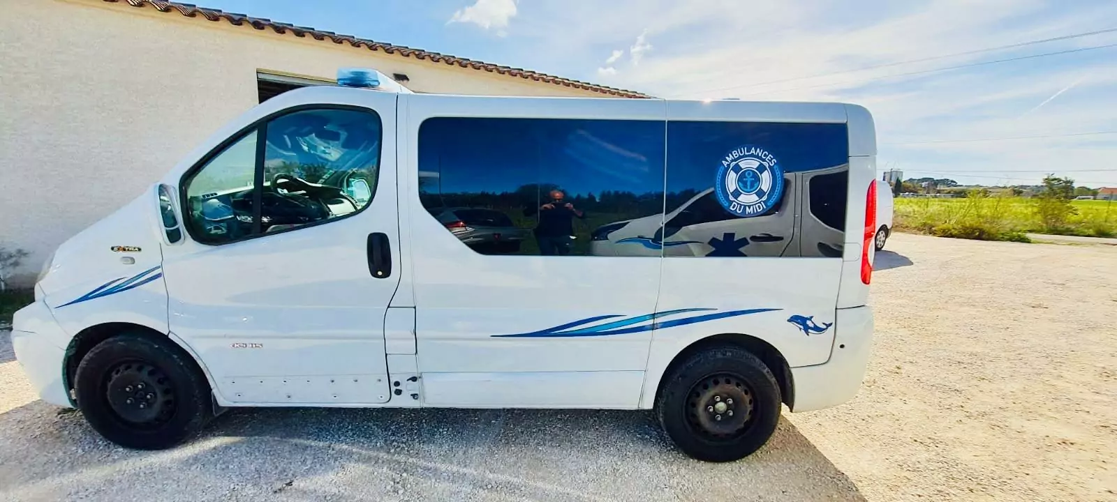 flocage vehicule ambulance