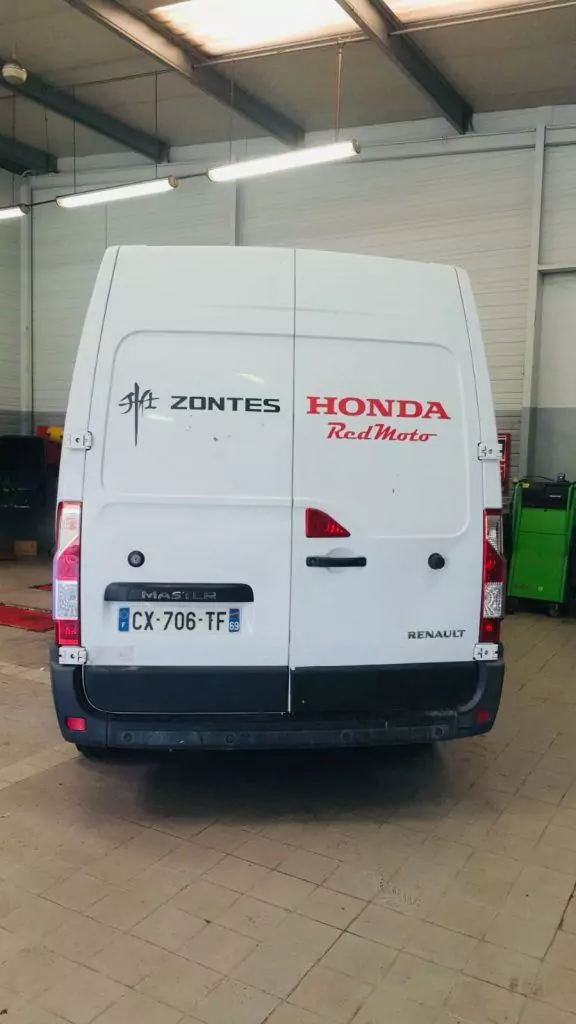 total covering marseille