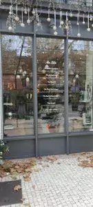 adhesif décoration vitrine magasin deco