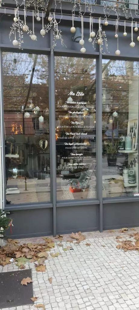 adhesif décoration vitrine magasin deco