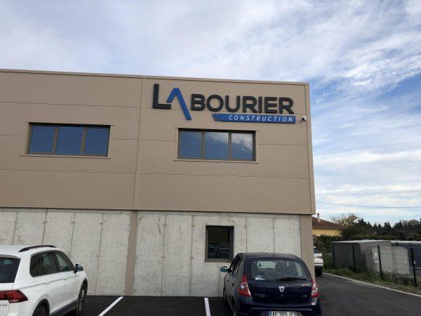 Enseigne lettre découpée personnalisés