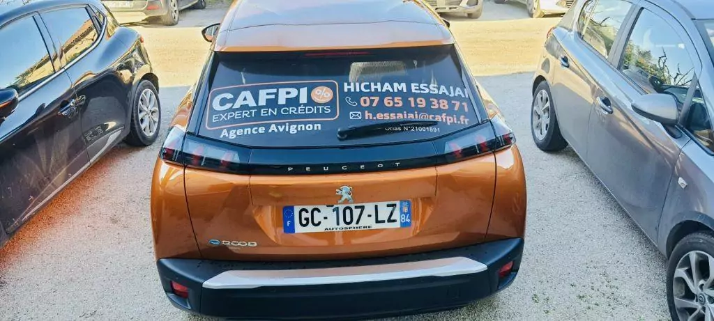flocage lunette arrière organisme financier