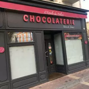 enseigne villeneuve les avignon