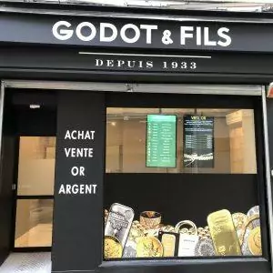 enseigne lettre découpées devanture magasin avignon