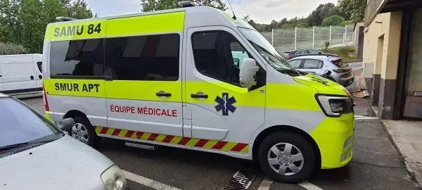 Flocage Ambulance, covering samu