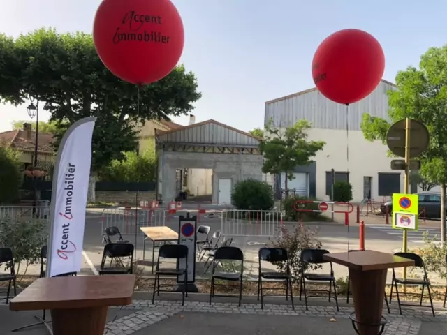 Ballons publicitaires géants à l'occasion d'un événement de votre entreprise