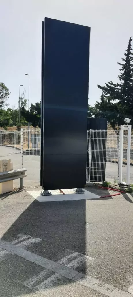 Totem personnalisable pour votre entreprise