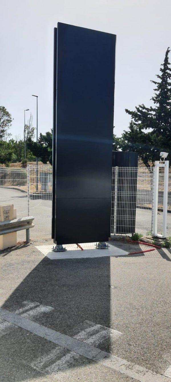Totem personnalisable pour votre entreprise