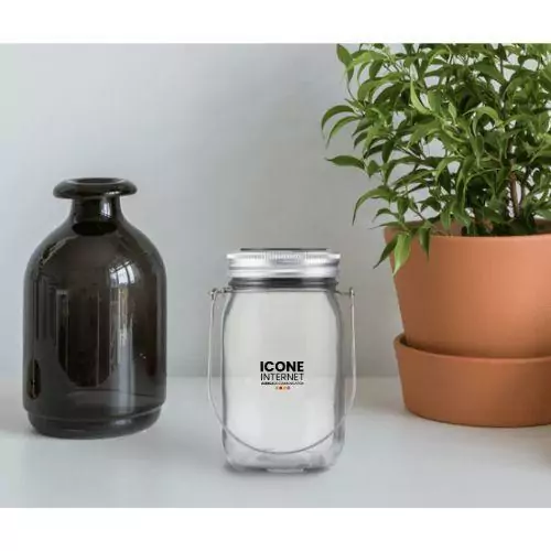 lampe solaire de jardin