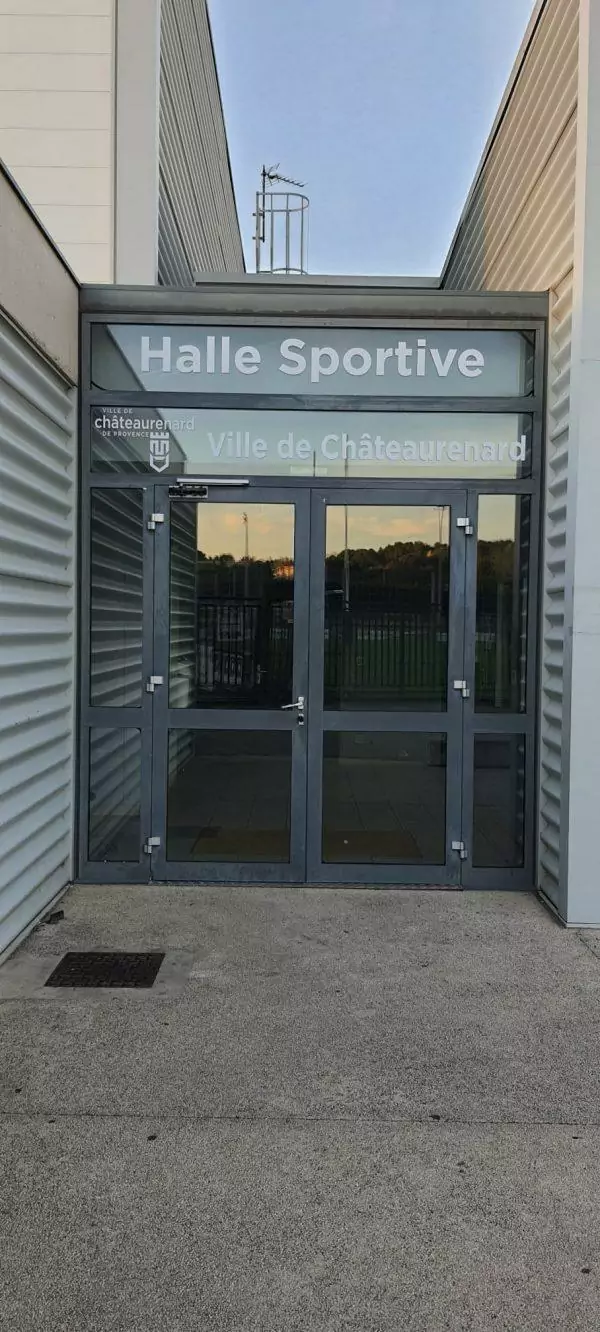 lettrage vitrine vitrophanie