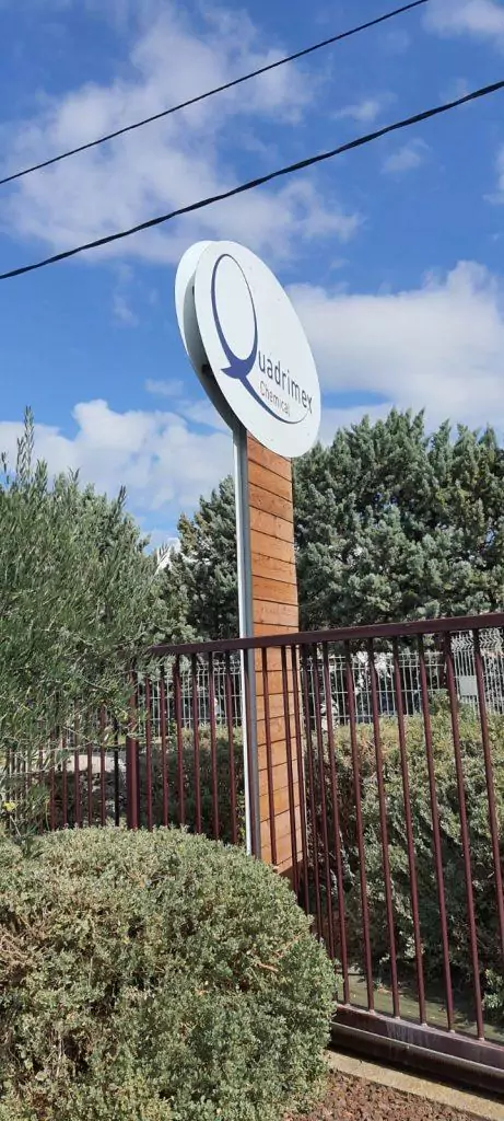panneau totem cavaillon