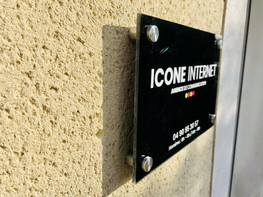 plaque professionnelle plexiglass