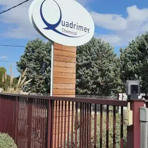 totem publicitaire signalétique