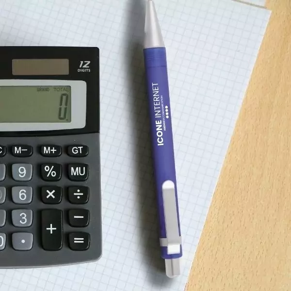 Stylo à bille couleurs avec clip personnalisé et publicitaire