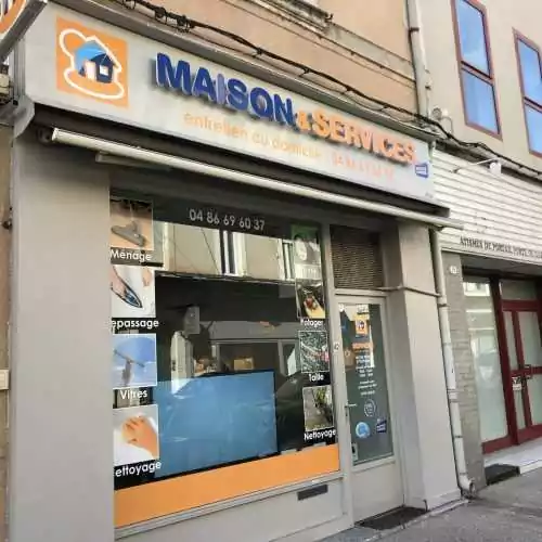 Panneau enseigne lettres découpées