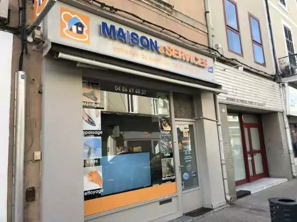Panneau enseigne lettres découpées