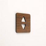 Pictogramme ascenseur découpé en bois
