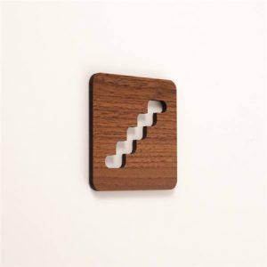 Pictogramme escaliers découpé en bois