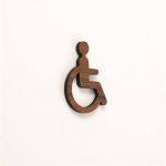 Pictogramme toilettes handicapés découpé en bois