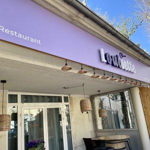 Enseigne lettres découpées