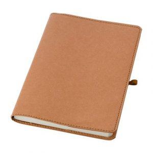 Carnet (env. A5, 96 pages lignées), en papier kraft, coutures sur les bords de la couverture, passant pour stylo (stylo non inclus)