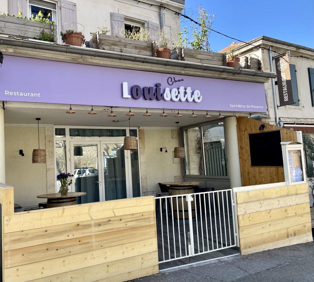 Enseigne lettres découpées