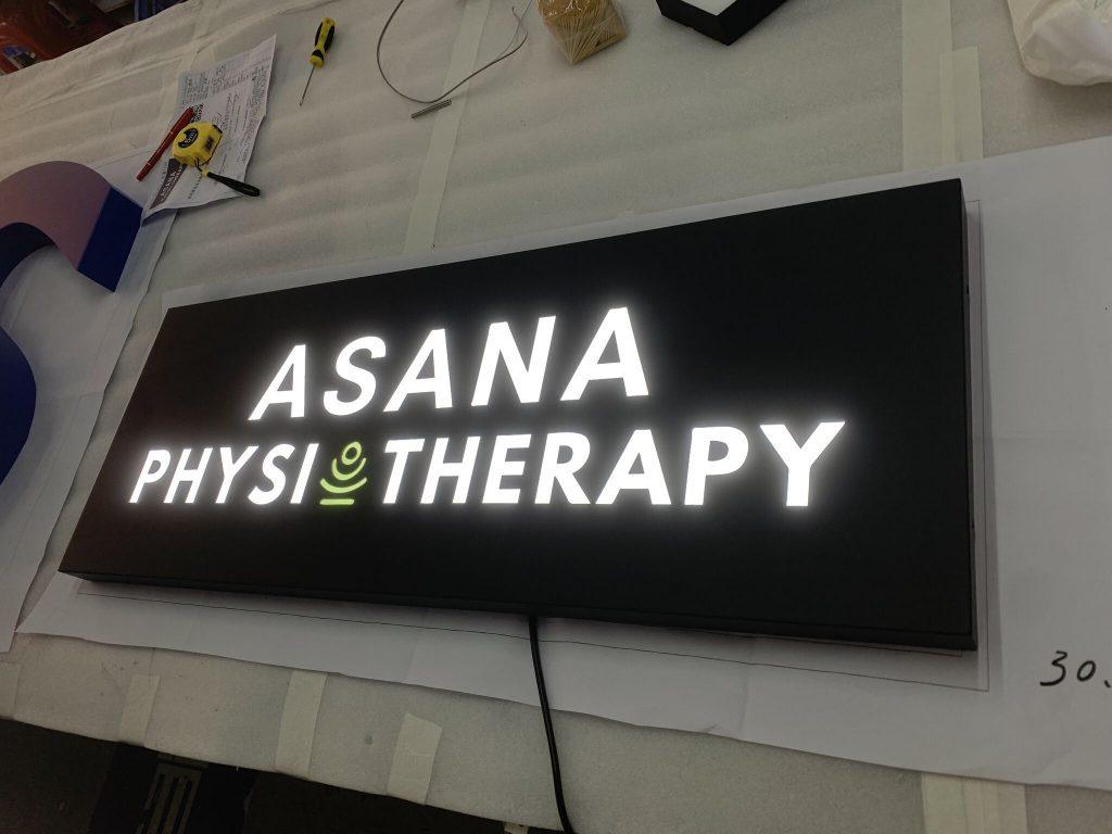 caisson lumineux ajouré plat