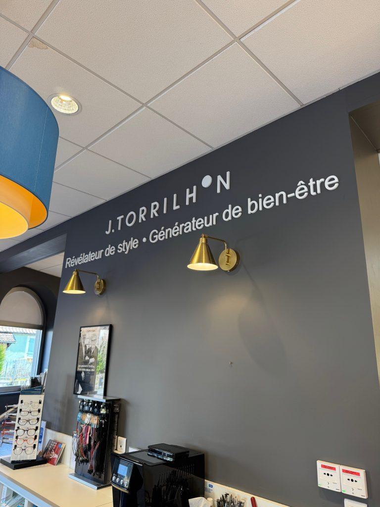 enseigne magasin optique