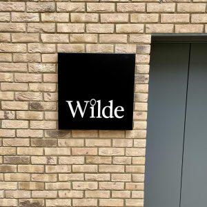 Enseigne lettres plexi
