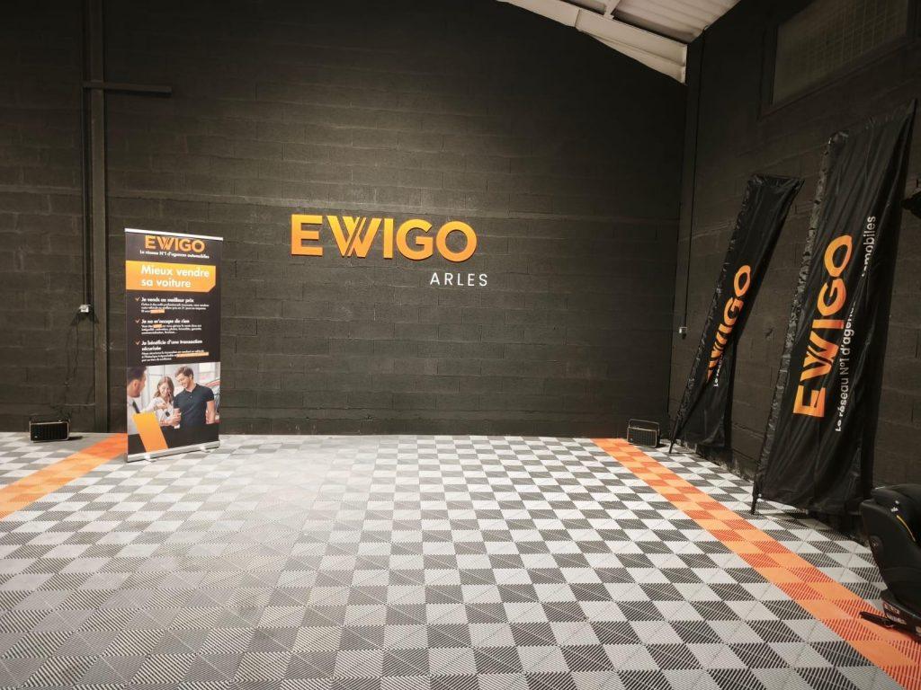 Enseigne lumineuse garage automobile